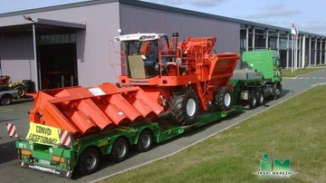 Transportation of agricultural machinery