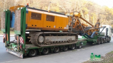 Transporting oversized and extra-heavy loads