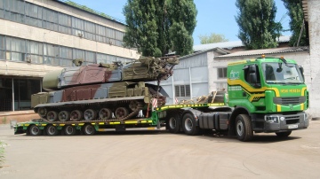 Transporting oversized and extra-heavy loads