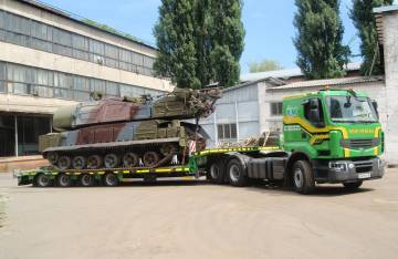 Transporting oversized and extra-heavy loads