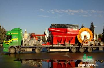 Transporting oversized devices