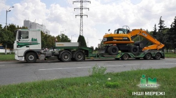  Transportation of building technique